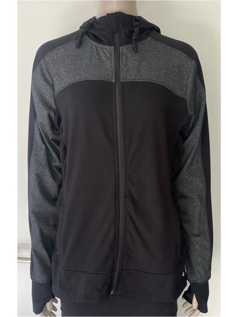 Xersion Black & Grey Colorblock Athletic Zip Up